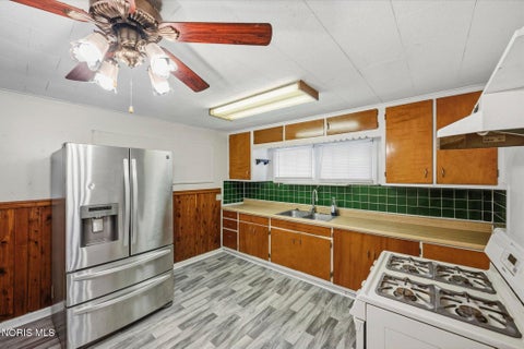 Tiny photo for 649 Elysian Avenue, Toledo, OH 43607 (MLS # 10013366)