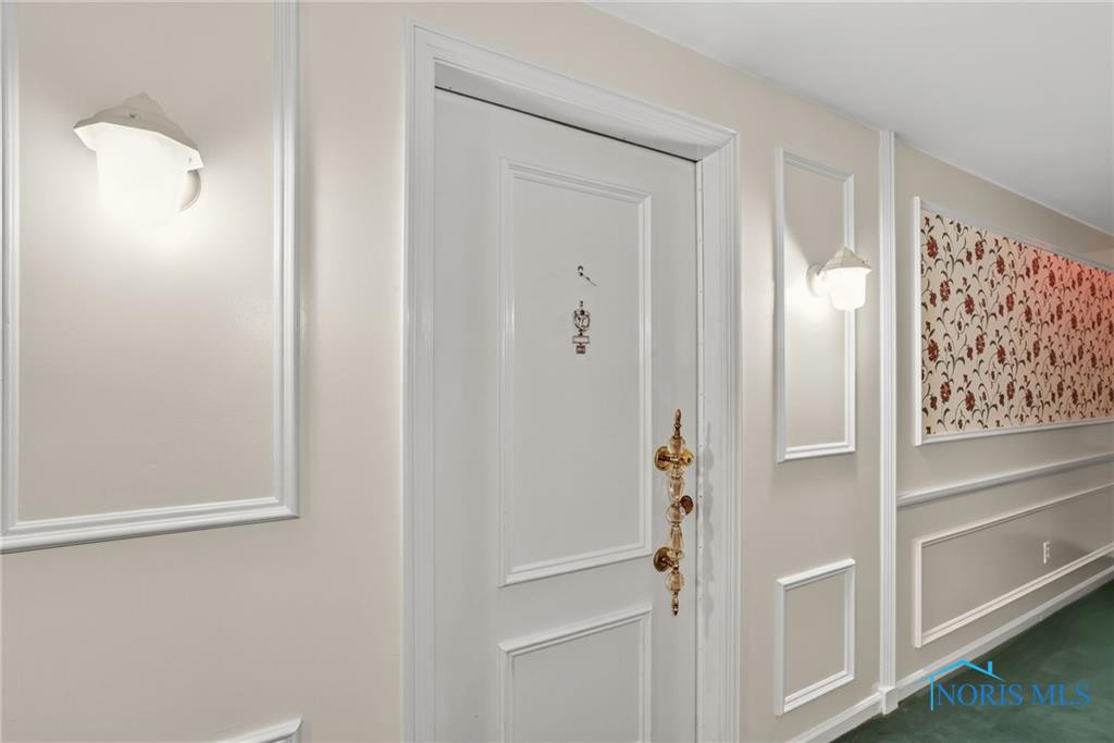 4243 W Bancroft Street 104E