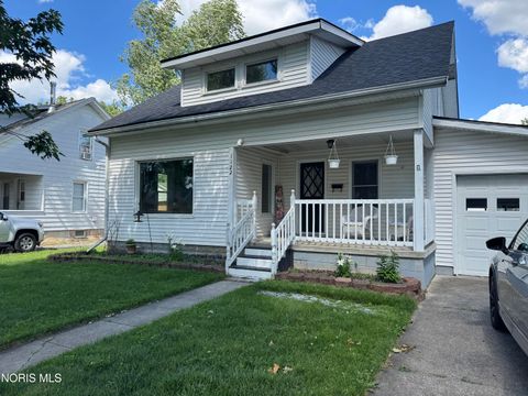 Homes For Sale - 1122 Highland Avenue<br/> Napoleon, OH 43545