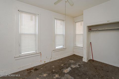 Tiny photo for 2005 Walnut Street, Toledo, OH 43608 (MLS # 10001566)