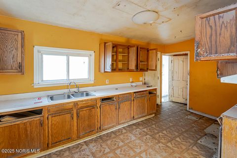 Tiny photo for 2005 Walnut Street, Toledo, OH 43608 (MLS # 10001566)