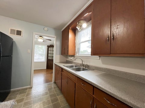Tiny photo for 111 Pasadena Boulevard, Toledo, OH 43612 (MLS # 10013799)