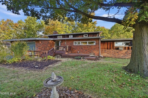 Photo of 6420 Hilltop Lane, Maumee, OH 43537 (MLS # 10014386)