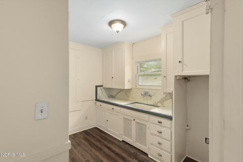 Tiny photo for 1356 Kepler Road, Toledo, OH 43612 (MLS # 10009026)