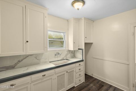 Tiny photo for 1356 Kepler Road, Toledo, OH 43612 (MLS # 10009026)
