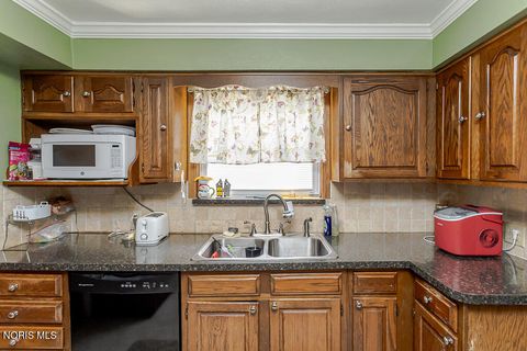 Tiny photo for 2906 Powhattan Parkway, Toledo, OH 43606 (MLS # 10006671)