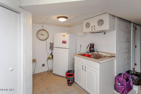 Tiny photo for 2906 Powhattan Parkway, Toledo, OH 43606 (MLS # 10006671)