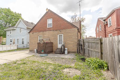 Tiny photo for 2906 Powhattan Parkway, Toledo, OH 43606 (MLS # 10006671)