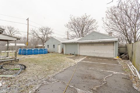 Tiny photo for 526 Cincinnati Street, Toledo, OH 43611 (MLS # 10003294)