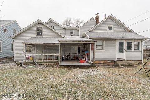 Tiny photo for 526 Cincinnati Street, Toledo, OH 43611 (MLS # 10003294)