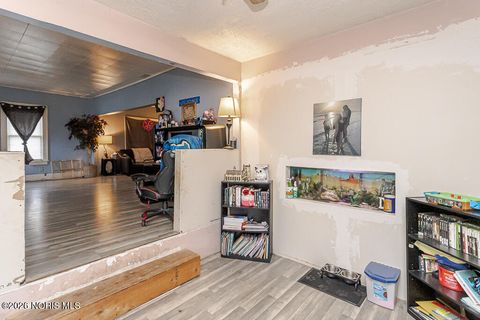 Tiny photo for 526 Cincinnati Street, Toledo, OH 43611 (MLS # 10003294)