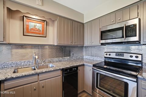 Tiny photo for 29610 Gleneagles Road # 45c, Perrysburg, OH 43551 (MLS # 10005164)