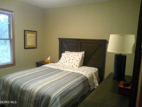 Tiny photo for 2408 Fawn Hollow Road, Toledo, OH 43617 (MLS # 10008835)