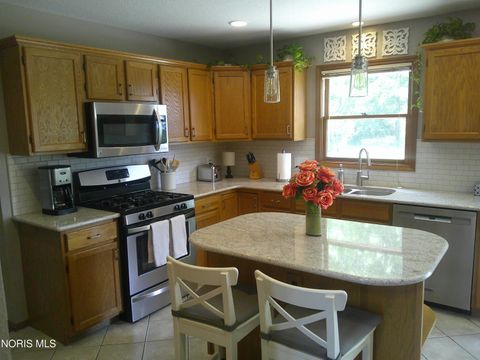 Tiny photo for 2408 Fawn Hollow Road, Toledo, OH 43617 (MLS # 10008835)