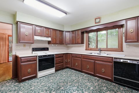Tiny photo for 16170 Beechwood Road, Findlay, OH 45840 (MLS # 10011819)