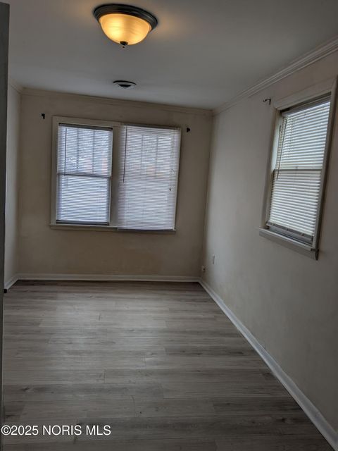 Tiny photo for 408 Clinton Street, Maumee, OH 43537 (MLS # 10002103)