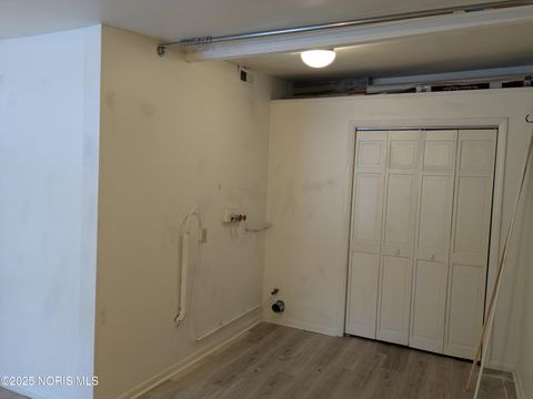 Tiny photo for 408 Clinton Street, Maumee, OH 43537 (MLS # 10002103)