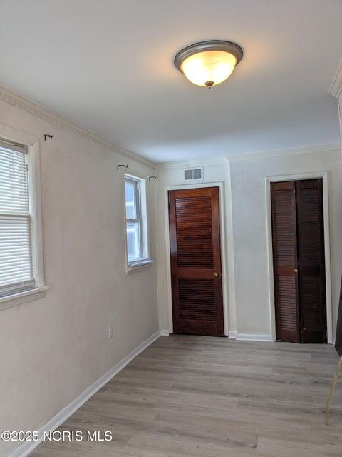 Tiny photo for 408 Clinton Street, Maumee, OH 43537 (MLS # 10002103)