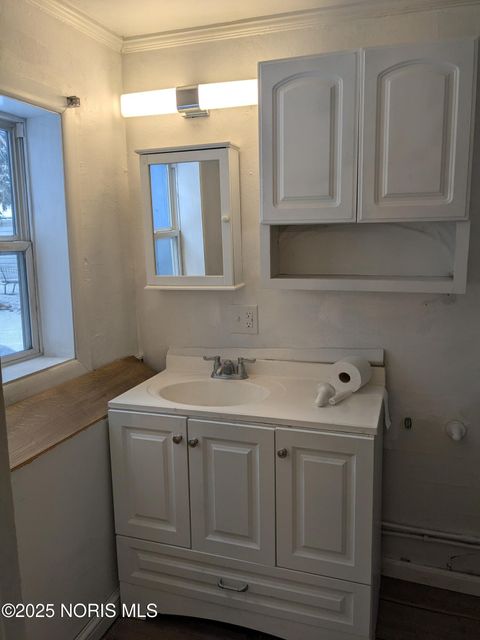 Tiny photo for 408 Clinton Street, Maumee, OH 43537 (MLS # 10002103)