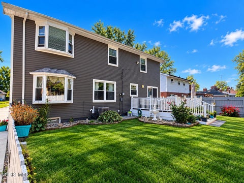 Tiny photo for 2311 Shoreland Avenue, Toledo, OH 43611 (MLS # 10014044)
