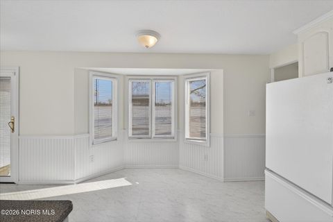 Tiny photo for 404 Oakwood Court, Bryan, OH 43506 (MLS # 10003304)