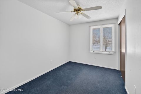 Tiny photo for 404 Oakwood Court, Bryan, OH 43506 (MLS # 10003304)