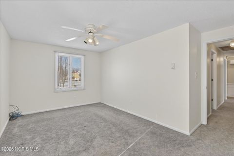 Tiny photo for 404 Oakwood Court, Bryan, OH 43506 (MLS # 10003304)