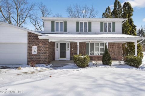 Tiny photo for 404 Oakwood Court, Bryan, OH 43506 (MLS # 10003304)