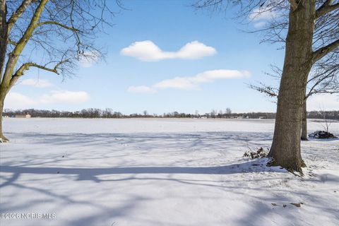 Tiny photo for 404 Oakwood Court, Bryan, OH 43506 (MLS # 10003304)