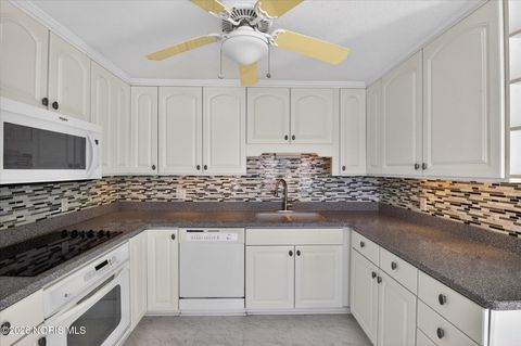 Tiny photo for 404 Oakwood Court, Bryan, OH 43506 (MLS # 10003304)