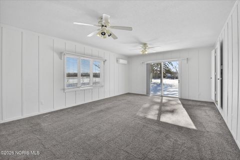 Tiny photo for 404 Oakwood Court, Bryan, OH 43506 (MLS # 10003304)