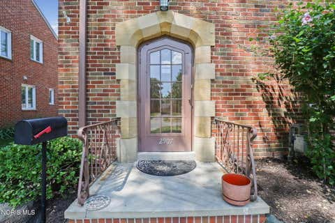 Tiny photo for 2907 Goddard Road, Toledo, OH 43606 (MLS # 10011064)