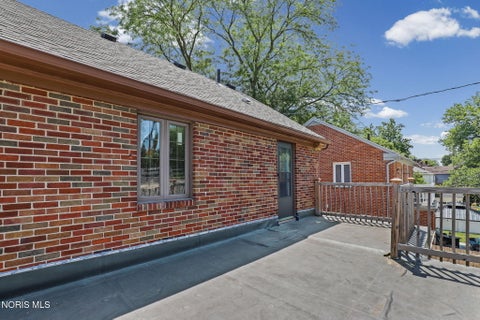 Tiny photo for 2907 Goddard Road, Toledo, OH 43606 (MLS # 10011064)