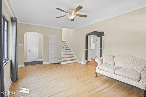 Tiny photo for 2907 Goddard Road, Toledo, OH 43606 (MLS # 10011064)