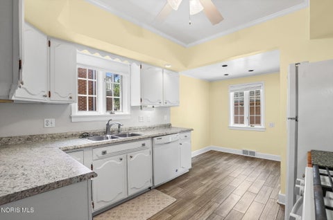 Tiny photo for 2907 Goddard Road, Toledo, OH 43606 (MLS # 10011064)