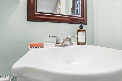 Tiny photo for 2907 Goddard Road, Toledo, OH 43606 (MLS # 10011064)