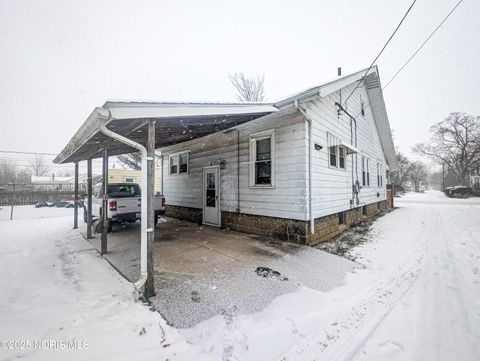 Tiny photo for 214 E 6th Street, Fostoria, OH 44830 (MLS # 10002170)
