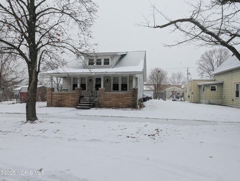 Photo of 214 E 6th Street, Fostoria, OH 44830 (MLS # 10002170)
