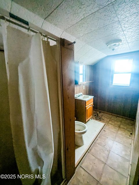 Tiny photo for 214 E 6th Street, Fostoria, OH 44830 (MLS # 10002170)