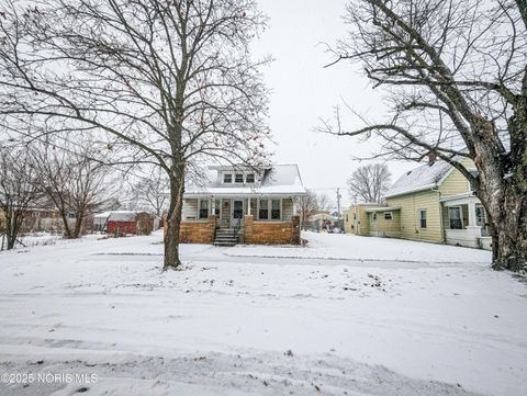 Tiny photo for 214 E 6th Street, Fostoria, OH 44830 (MLS # 10002170)