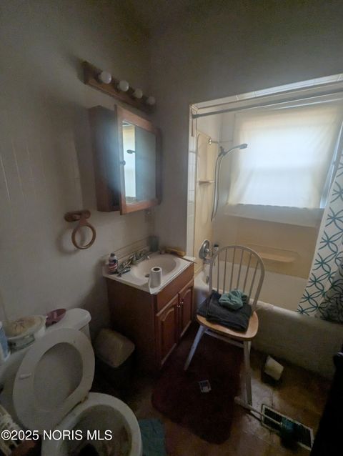 Tiny photo for 214 E 6th Street, Fostoria, OH 44830 (MLS # 10002170)