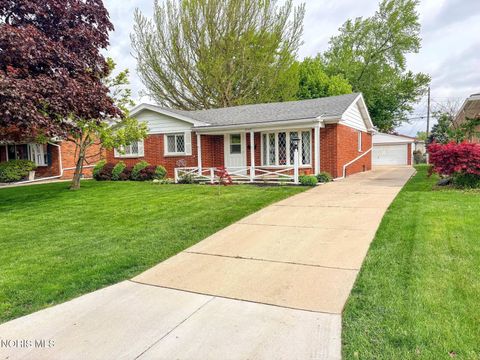 Tiny photo for 3243 S Eastmoreland Drive, Oregon, OH 43616 (MLS # 10007391)