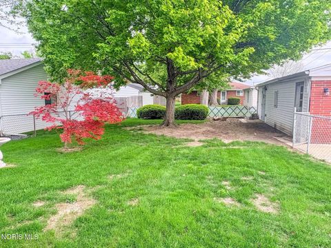Tiny photo for 3243 S Eastmoreland Drive, Oregon, OH 43616 (MLS # 10007391)