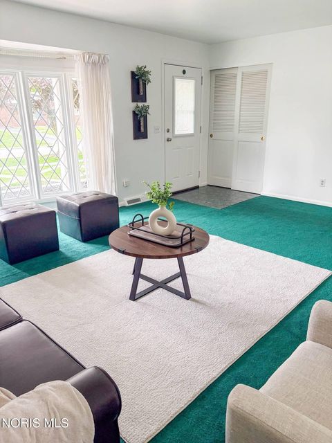 Tiny photo for 3243 S Eastmoreland Drive, Oregon, OH 43616 (MLS # 10007391)