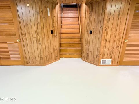 Tiny photo for 3243 S Eastmoreland Drive, Oregon, OH 43616 (MLS # 10007391)