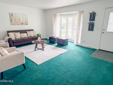 Tiny photo for 3243 S Eastmoreland Drive, Oregon, OH 43616 (MLS # 10007391)