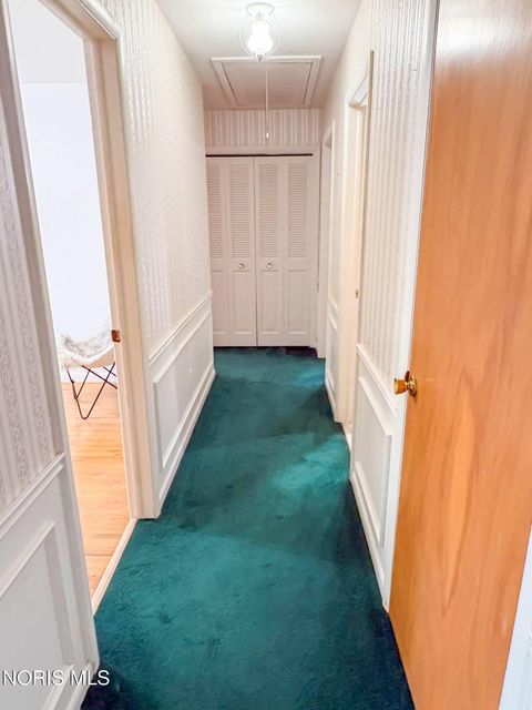 Tiny photo for 3243 S Eastmoreland Drive, Oregon, OH 43616 (MLS # 10007391)