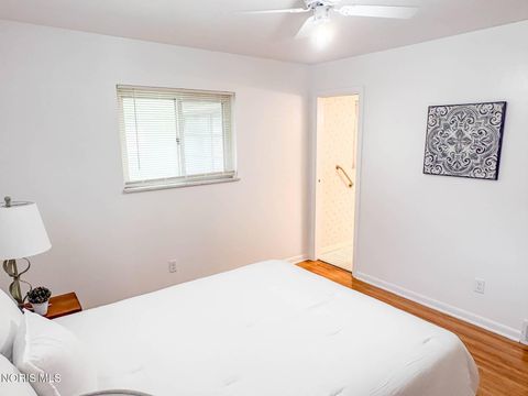 Tiny photo for 3243 S Eastmoreland Drive, Oregon, OH 43616 (MLS # 10007391)