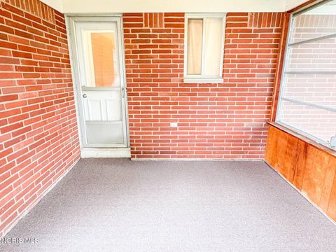 Tiny photo for 3243 S Eastmoreland Drive, Oregon, OH 43616 (MLS # 10007391)