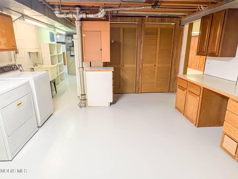 Tiny photo for 3243 S Eastmoreland Drive, Oregon, OH 43616 (MLS # 10007391)